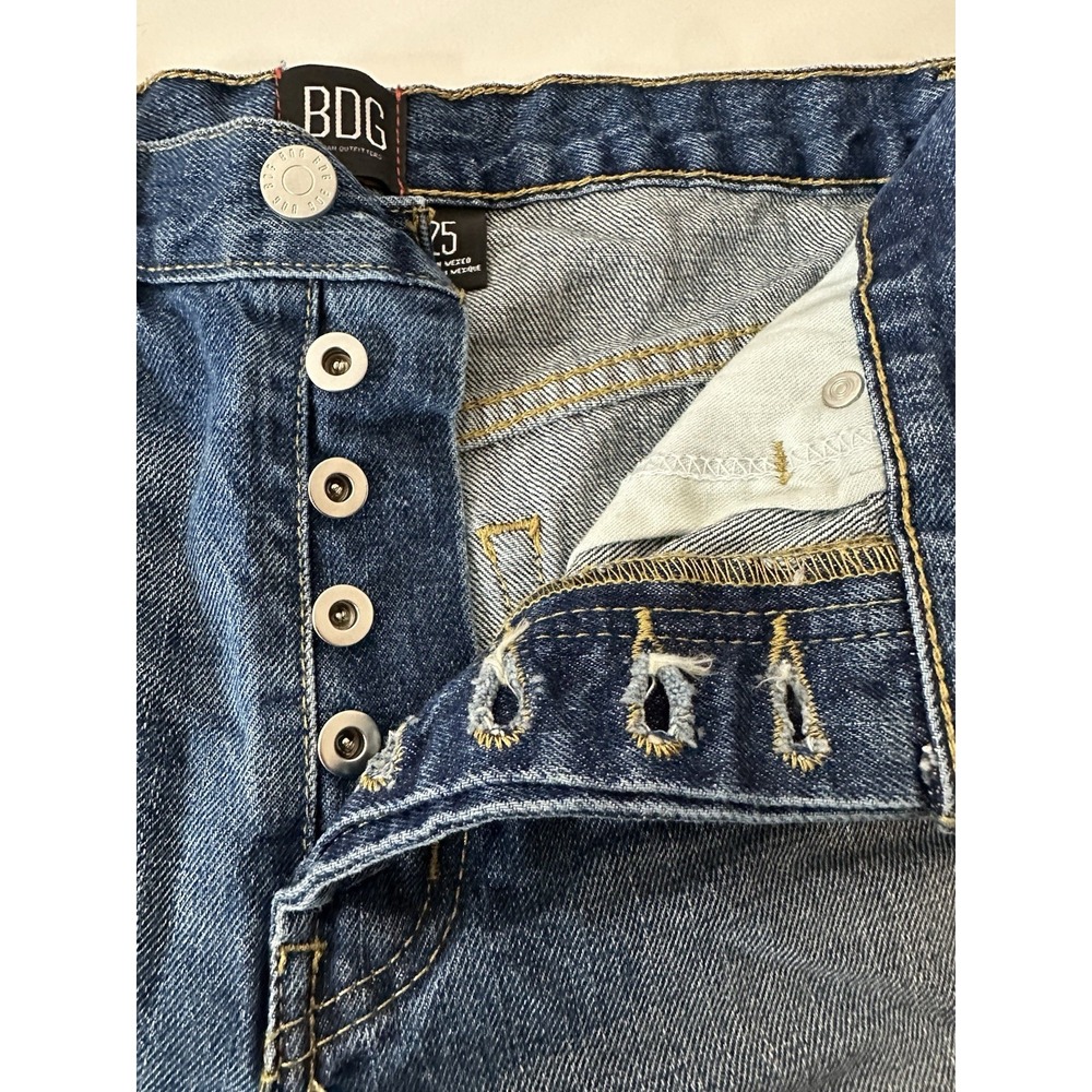 BDG Jean Shorts Women's Size 25 Blue Distressed Button‎ Fly Classic Boyfriend - Picture 7 of 7